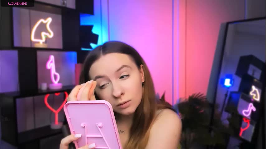 mila_glow Cam Model Chat December 3, 2025