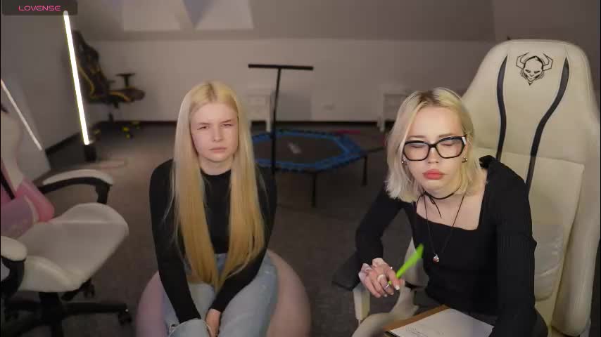 sheryl_elegance Cam Model Chat December 3, 2025