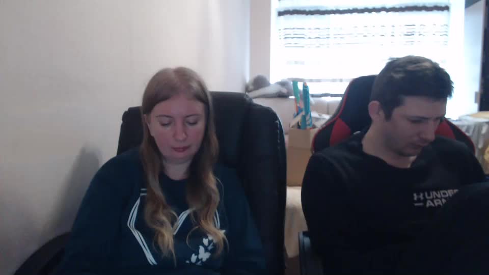 jenisandpeter Cam Model Chat December 3, 2025