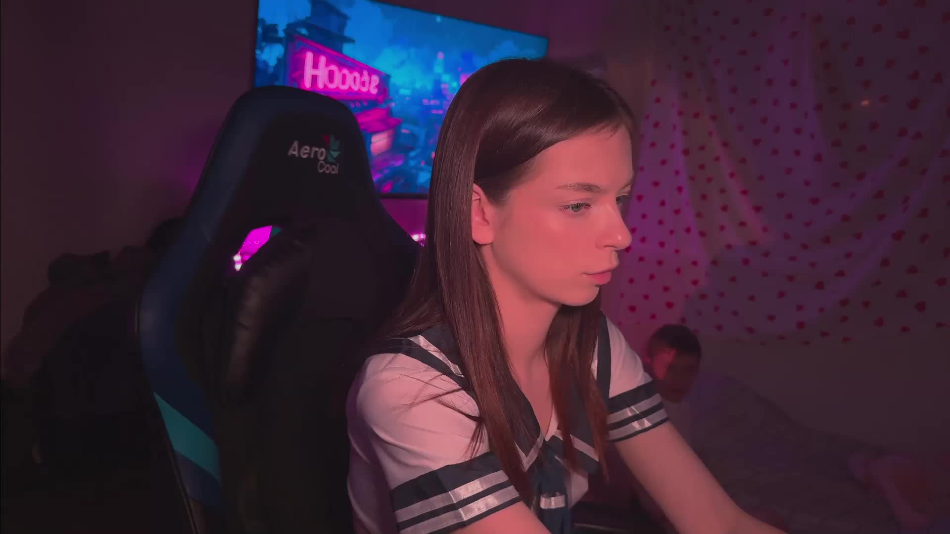 AsyaSky Cam Model Chat December 3, 2025