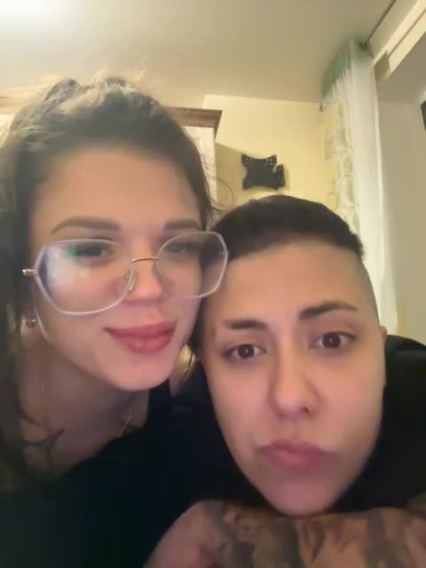 Flipflapfap Cam Model Chat December 4, 2025