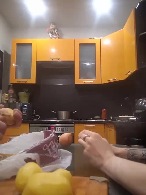 TilyTily Cam Model Chat December 4, 2025