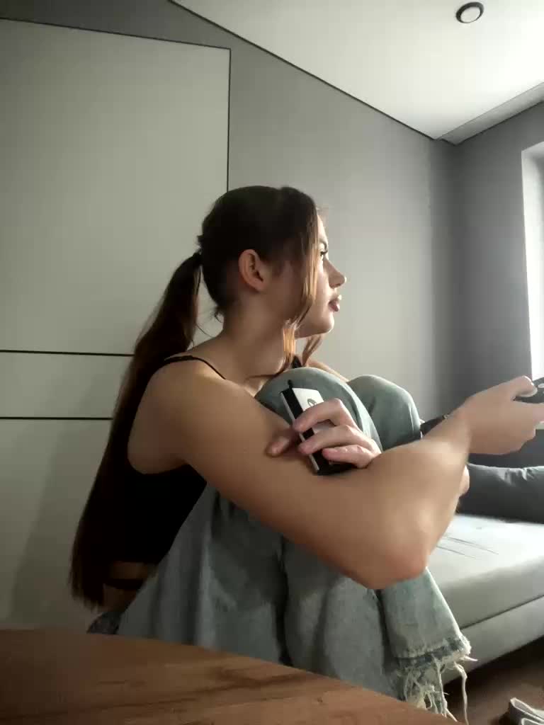 Vik04ka Cam Model Chat December 4, 2025