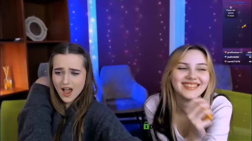 luna_tin Cam Model Chat December 4, 2025