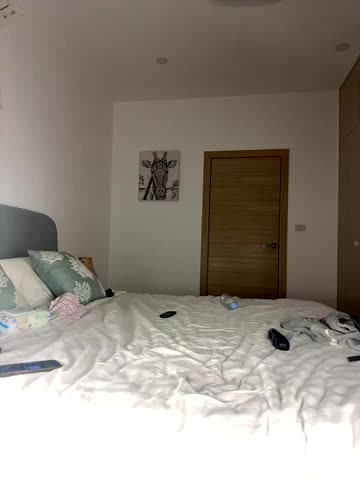 JuicyFruits93 Cam Model Chat December 4, 2025