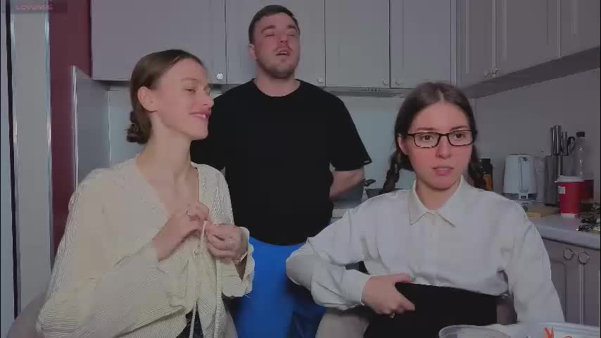 ihavepaws33 Cam Model Chat December 4, 2025