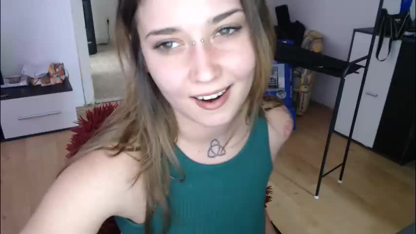 aliens4twenty Cam Model Chat December 4, 2025