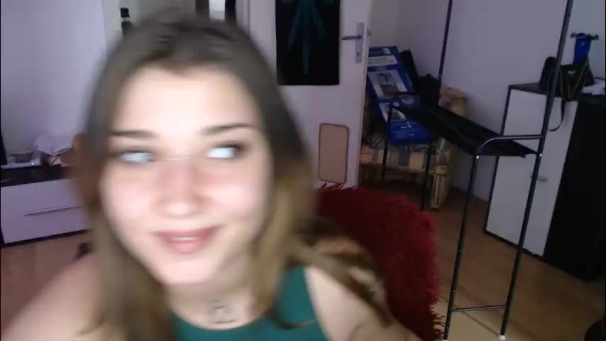 aliens4twenty Cam Model Chat December 4, 2025