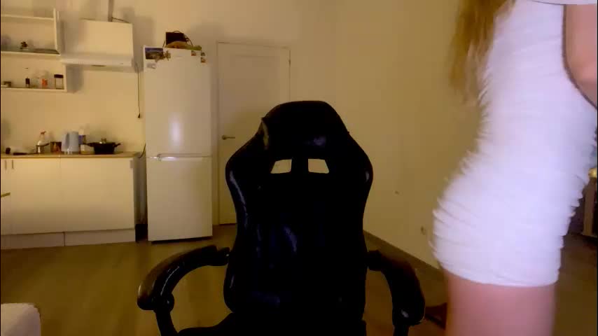 sailormoon666_ Cam Model Chat December 4, 2025