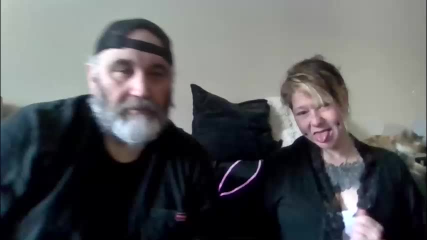 foxyfang Cam Model Chat December 5, 2025