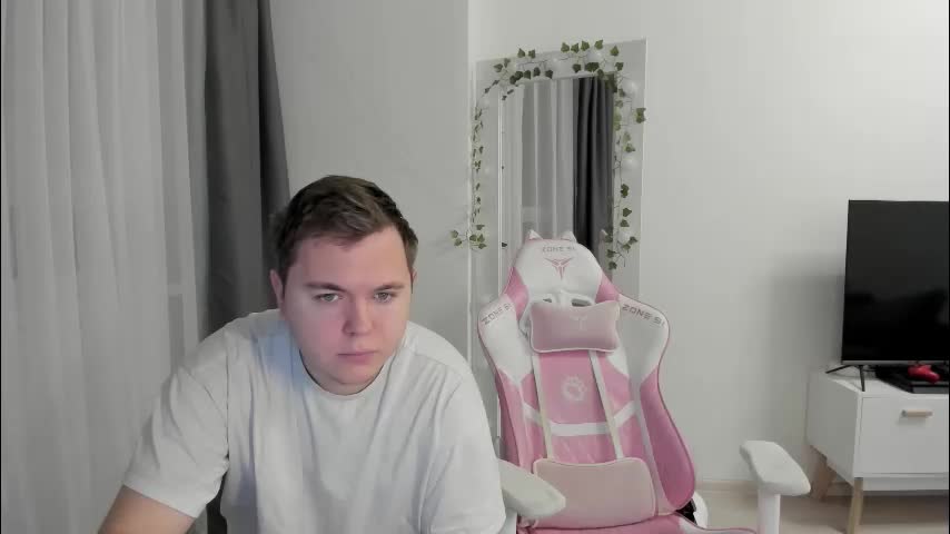 kesh_mne Cam Model Chat December 5, 2025