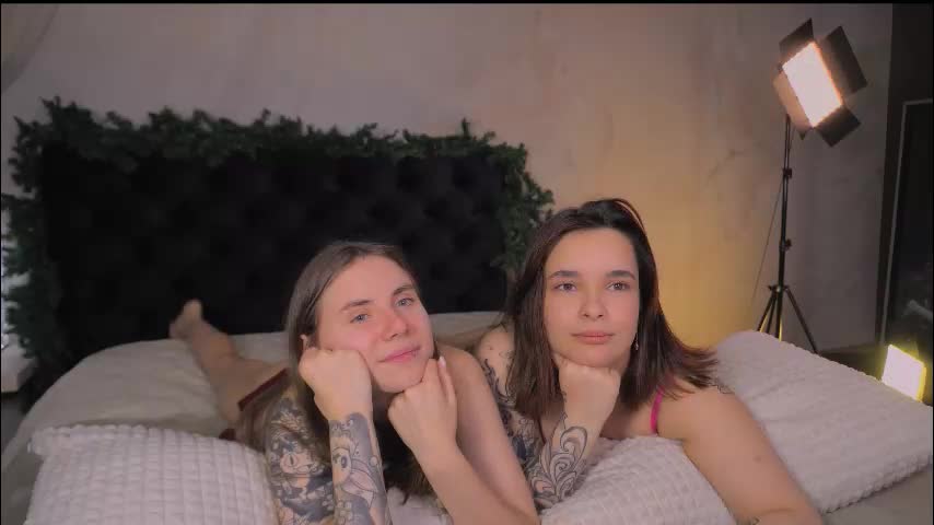 bella_alita Cam Model Chat December 5, 2025