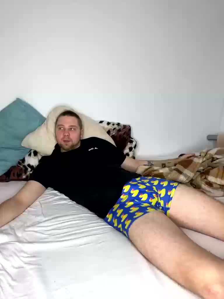 VixyVee Cam Model Chat December 5, 2025