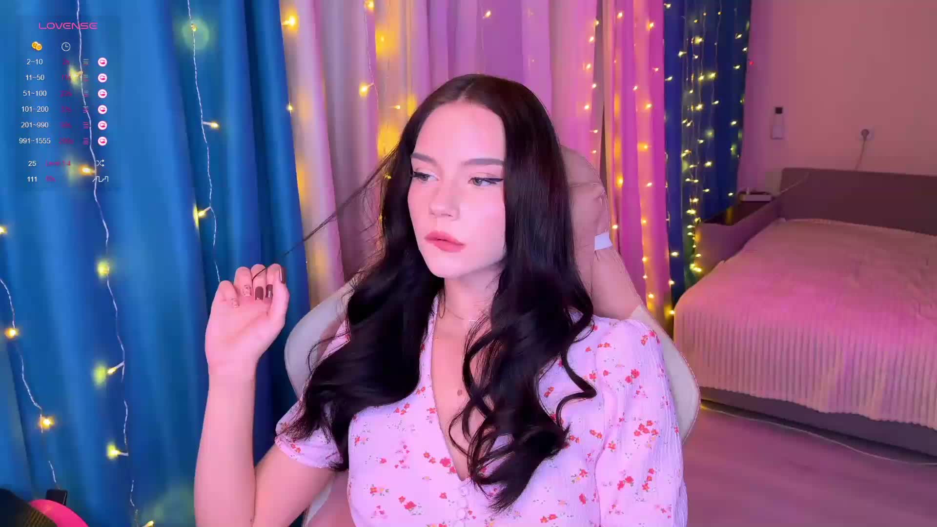 -Violetta- Cam Model Chat December 5, 2025