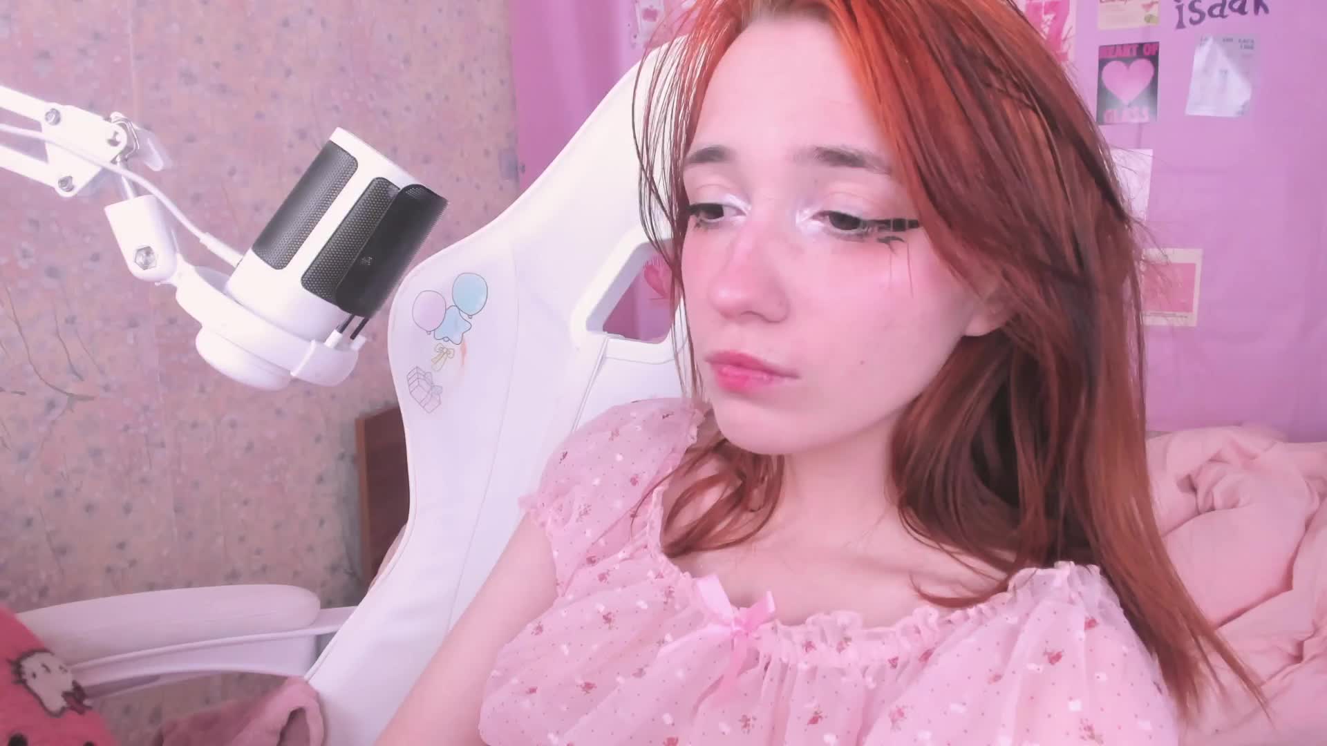 Dark-Willlow Cam Model Chat December 5, 2025