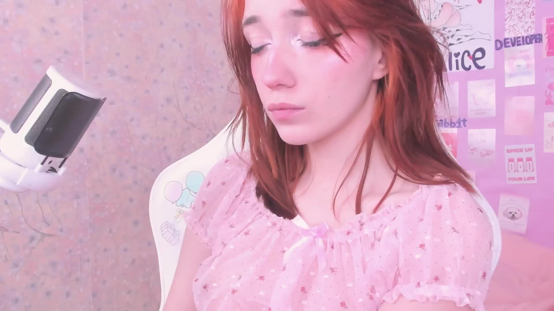 Dark-Willlow Cam Model Chat December 5, 2025