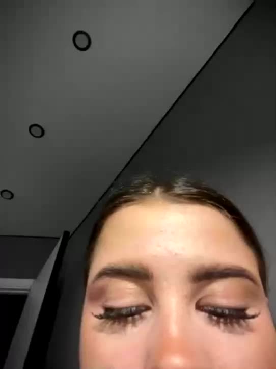 Vik04ka Cam Model Chat December 6, 2025