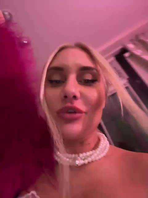 Tvoyasamka77 Cam Model Chat December 6, 2025