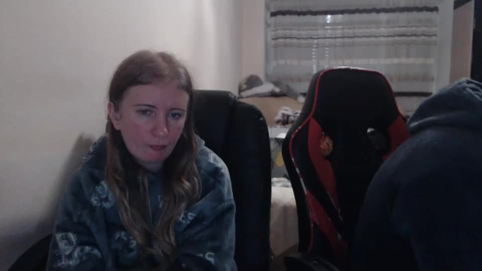 jenisandpeter Cam Model Chat December 7, 2025