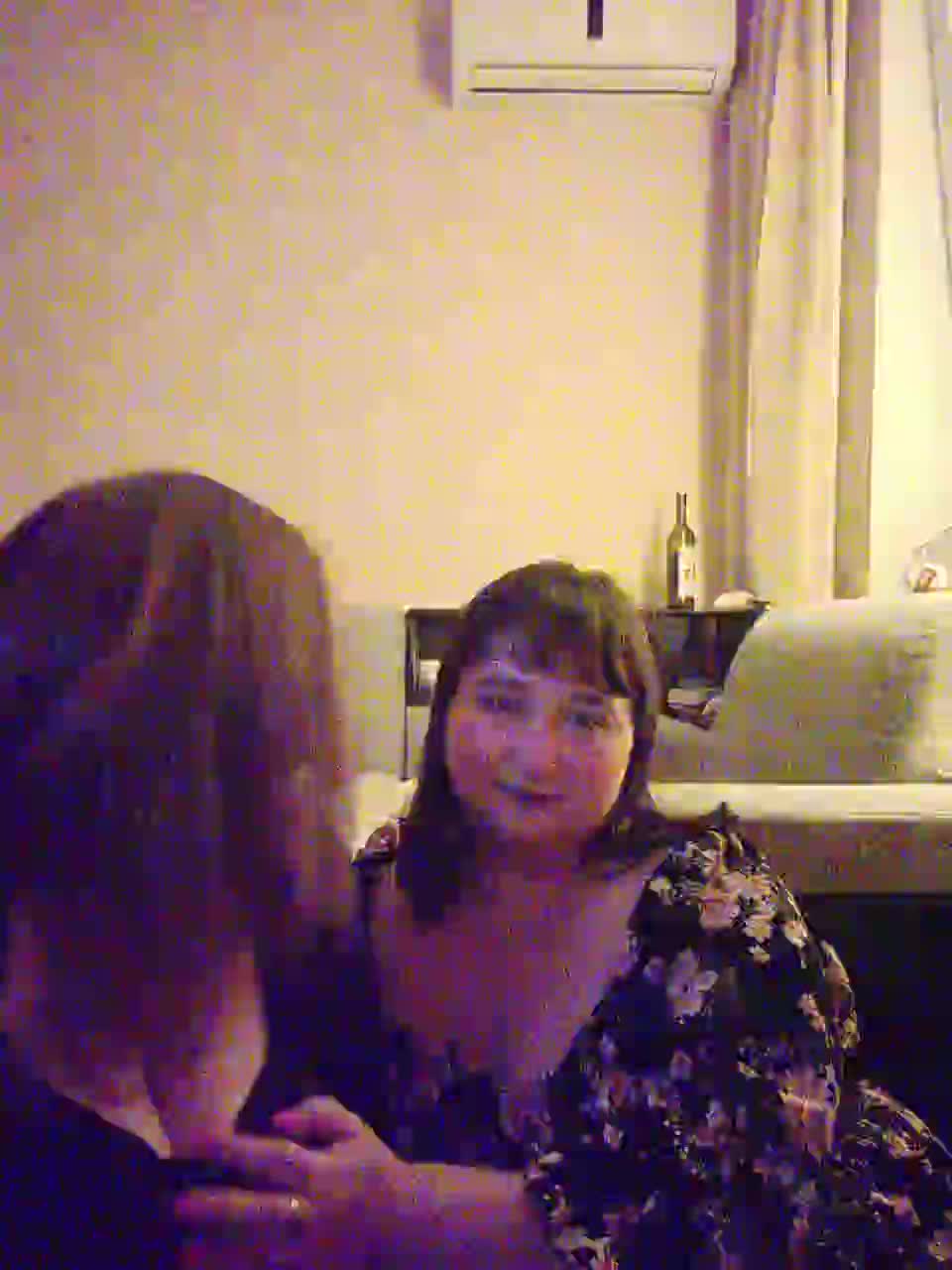 Lubov95 Cam Model Chat December 7, 2025