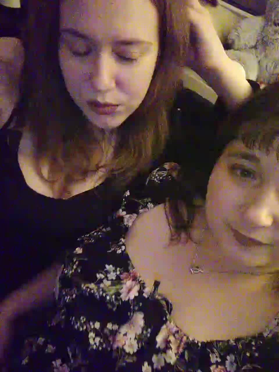 Lubov95 Cam Model Chat December 7, 2025