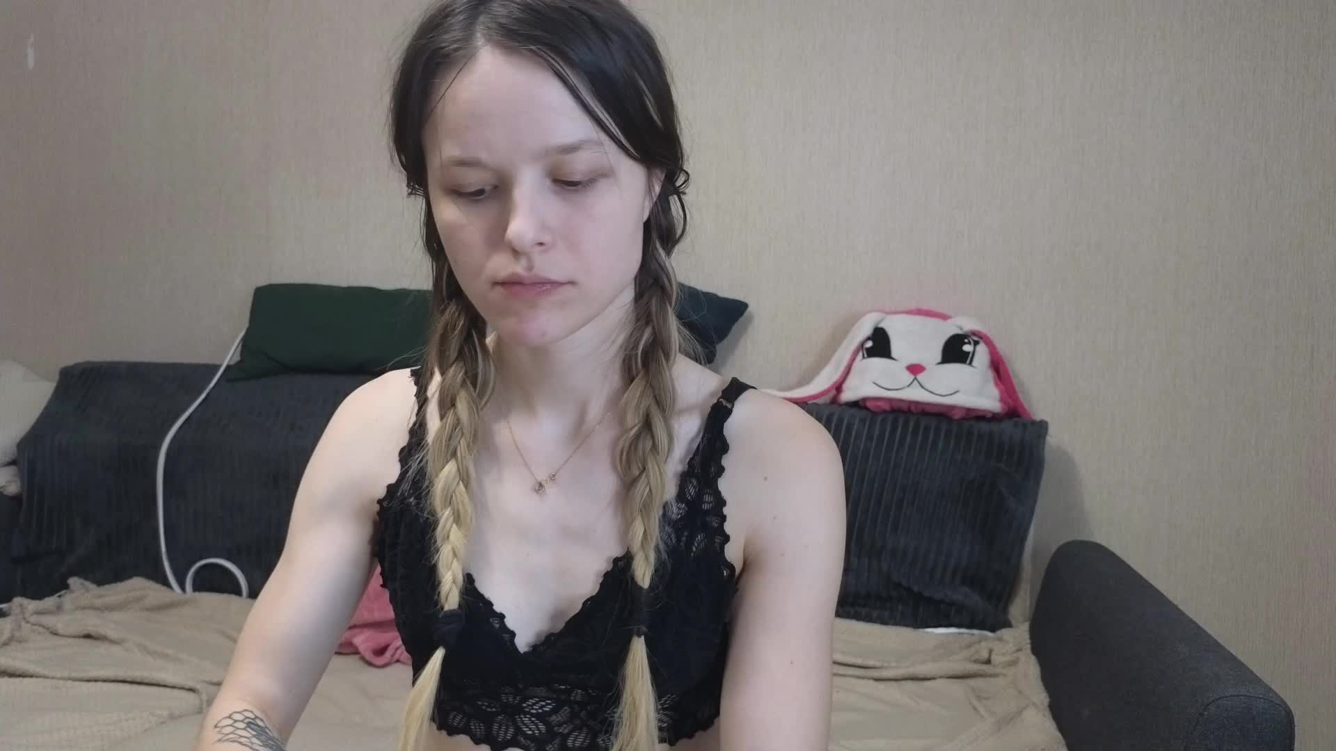 mali- Cam Model Chat December 7, 2025