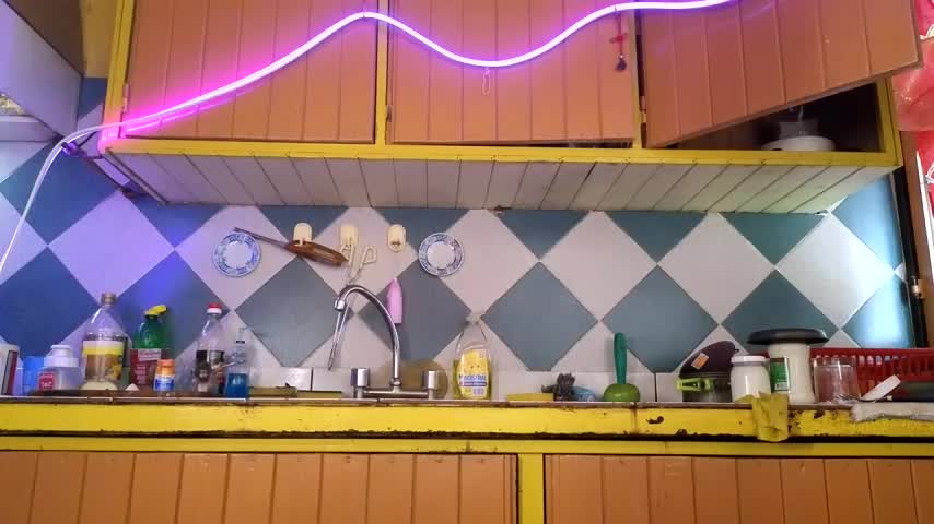 Jony_Marta Cam Model Chat December 7, 2025