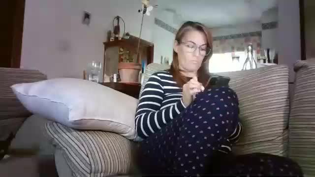 lolahueso Cam Model Chat December 7, 2025