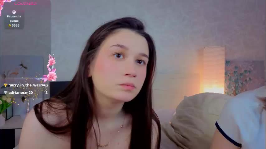 garden_flower Cam Model Chat December 7, 2025