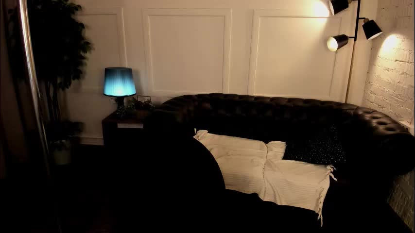 black_pant3r Cam Model Chat December 7, 2025