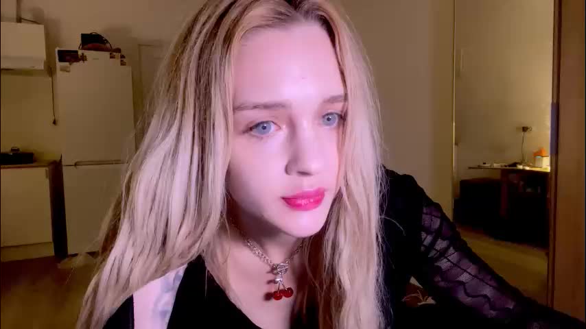 sailormoon666_ Cam Model Chat December 7, 2025