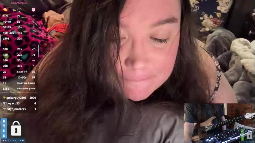 livewifecambjs Cam Model Chat December 7, 2025