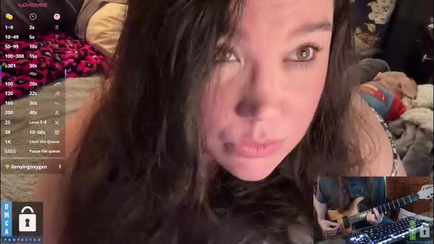 livewifecambjs Cam Model Chat December 7, 2025