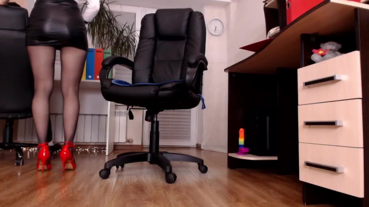 Carrie1337 Cam Model Chat December 8, 2025