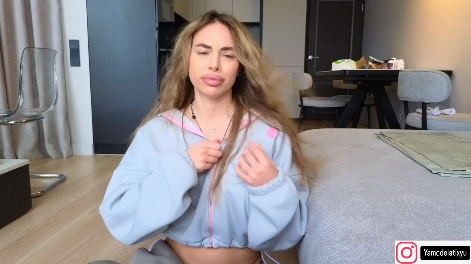 diffgirls1-1 Cam Model Chat December 8, 2025