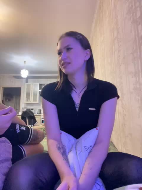 _Pupuni_ Cam Model Chat December 8, 2025