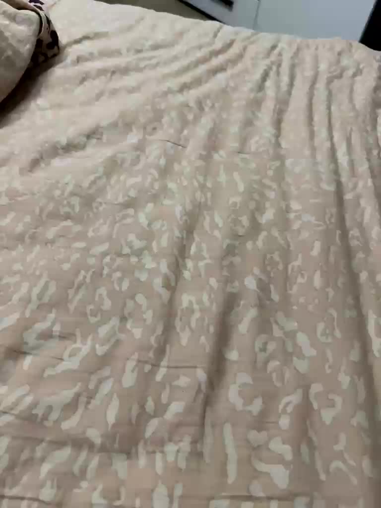 Belladonna-5 Cam Model Chat December 8, 2025