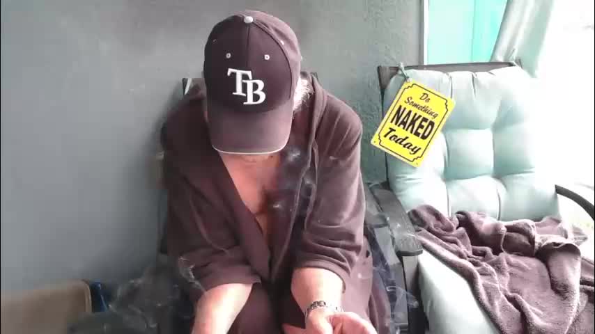 smallpenisbigtongue Cam Model Chat December 8, 2025