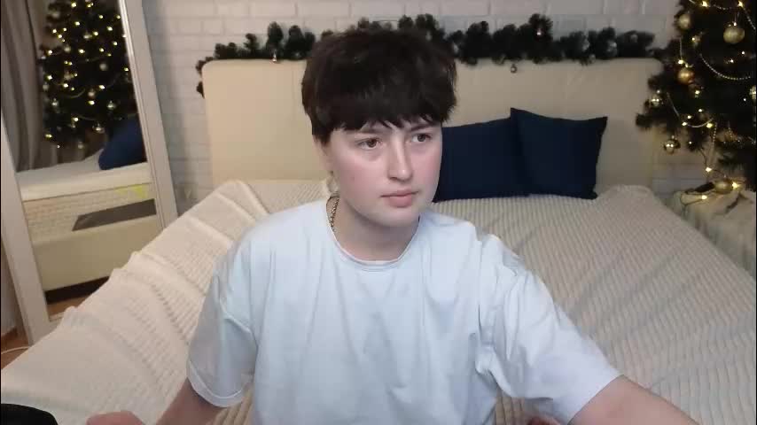 nanami_v02 Cam Model Chat December 8, 2025