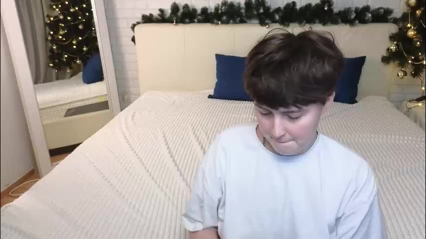 nanami_v02 Cam Model Chat December 8, 2025