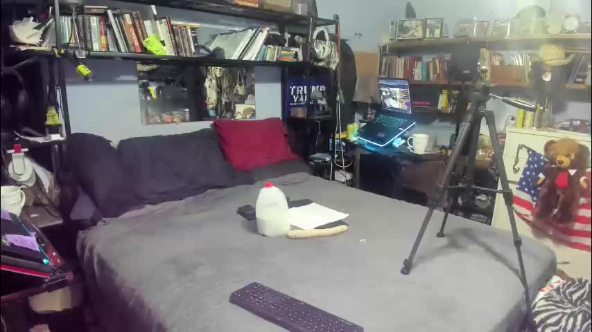 pink_black Cam Model Chat December 8, 2025
