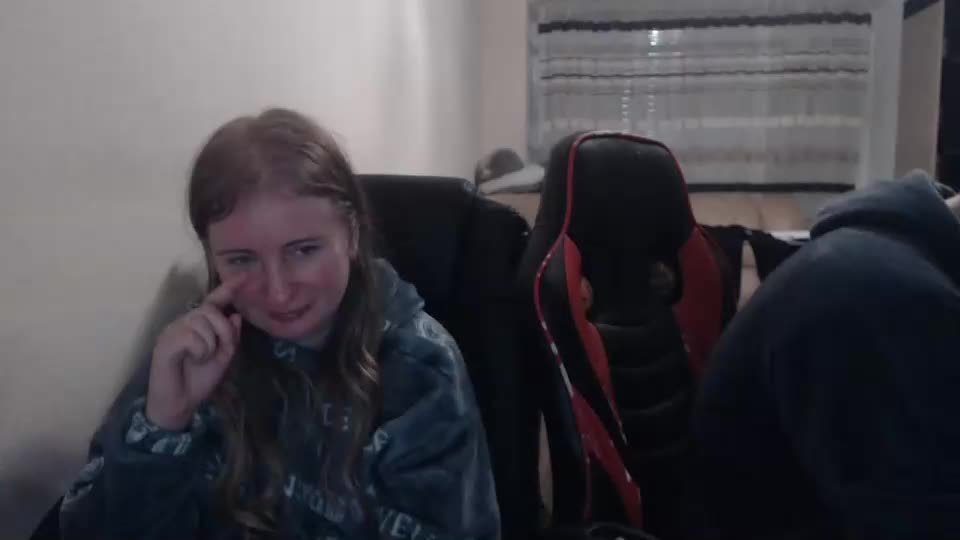 jenisandpeter Cam Model Chat December 8, 2025