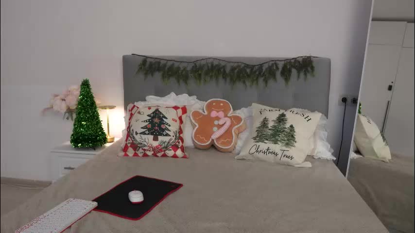 fiamoor Cam Model Chat December 9, 2025