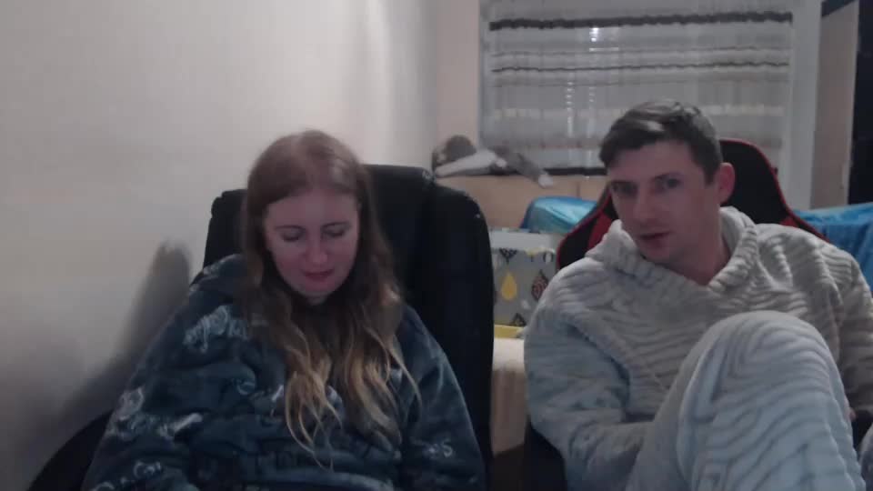 jenisandpeter Cam Model Chat December 10, 2025