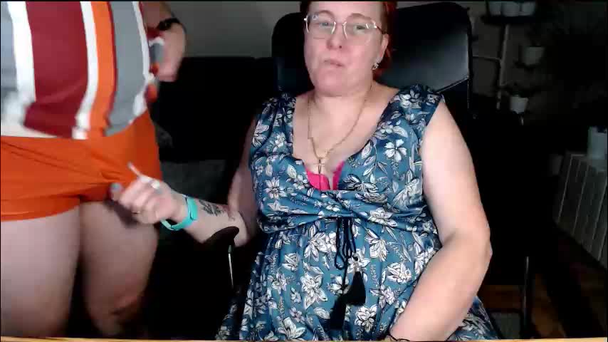 joannaandneighbour Cam Model Chat December 10, 2025
