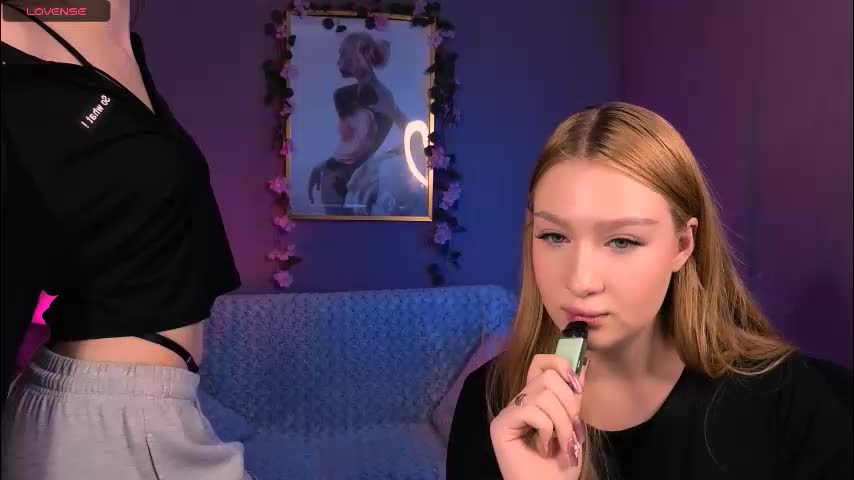 nekky_mouse Cam Model Chat December 10, 2025