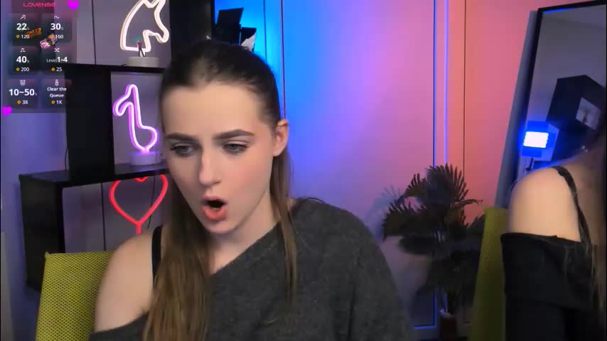 aria_moo Cam Model Chat December 10, 2025