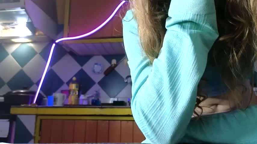 Jony_Marta Cam Model Chat December 10, 2025