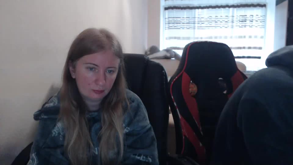 jenisandpeter Cam Model Chat December 10, 2025