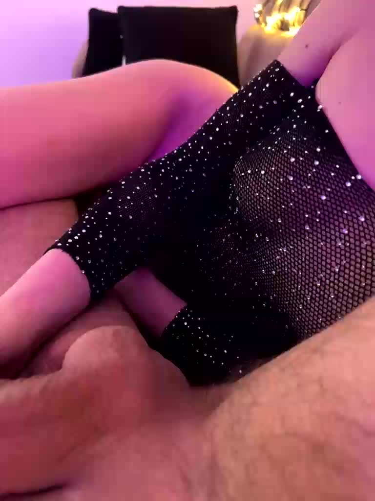 OhHoney Cam Model Chat December 10, 2025